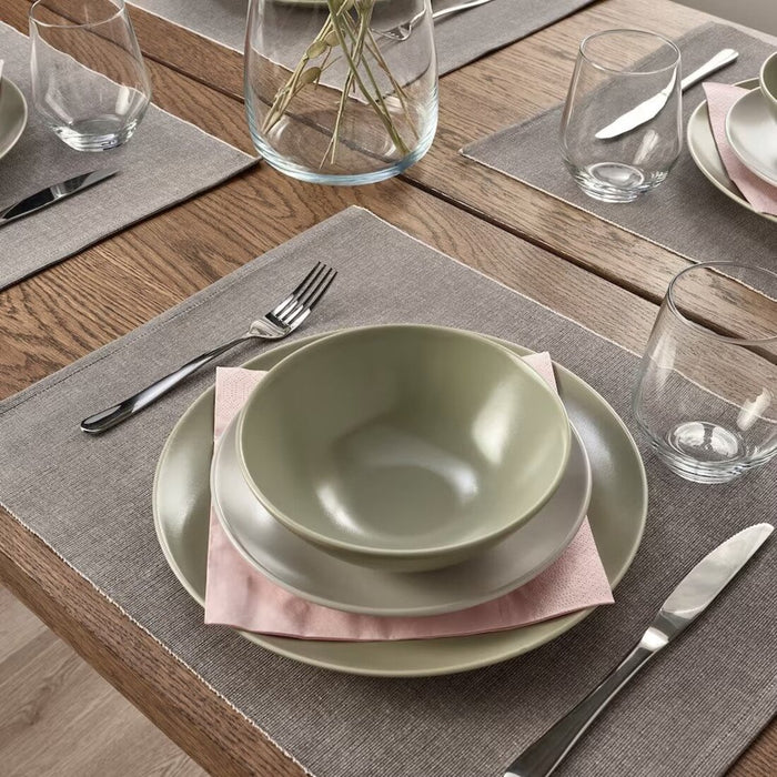 These cotton placemats are made from high-quality materials and are designed to withstand everyday wear and tear, making them a practical and functional choice for any home 00527969