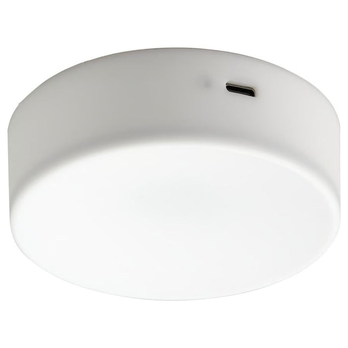  IKEA KÖLVATTENLED spotlight in matte white with USB-C port, shown close-up against neutral background