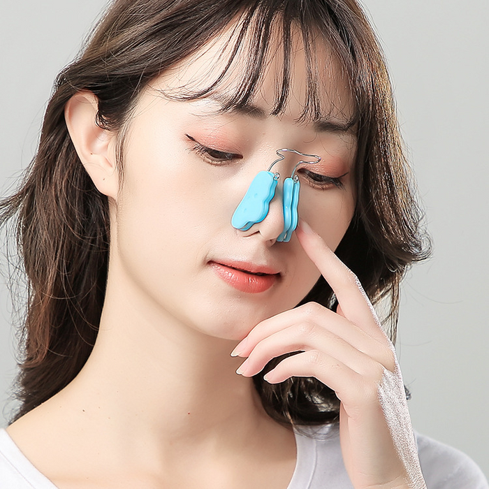 Person wearing the beauty nose clip for non-surgical nose shaping