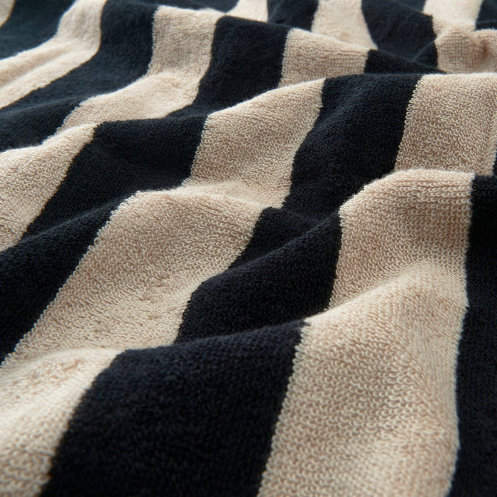 SLÅNHÖSTMAL 40x70 cm towel in striped pattern for hands or face