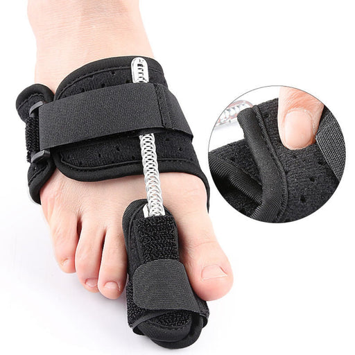 Close-up of the breathable and soft fabric used in the black orthopedic sleeve for comfortable all-day wear.