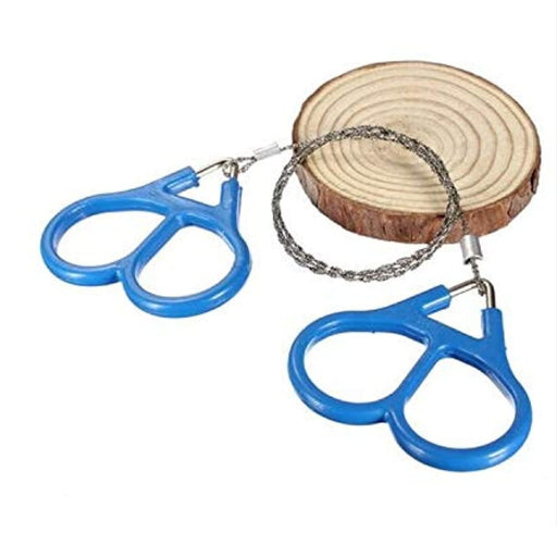 Wire saw displayed on tree trunk cross-section, emphasizing its manual cutting capability and ergonomic grip