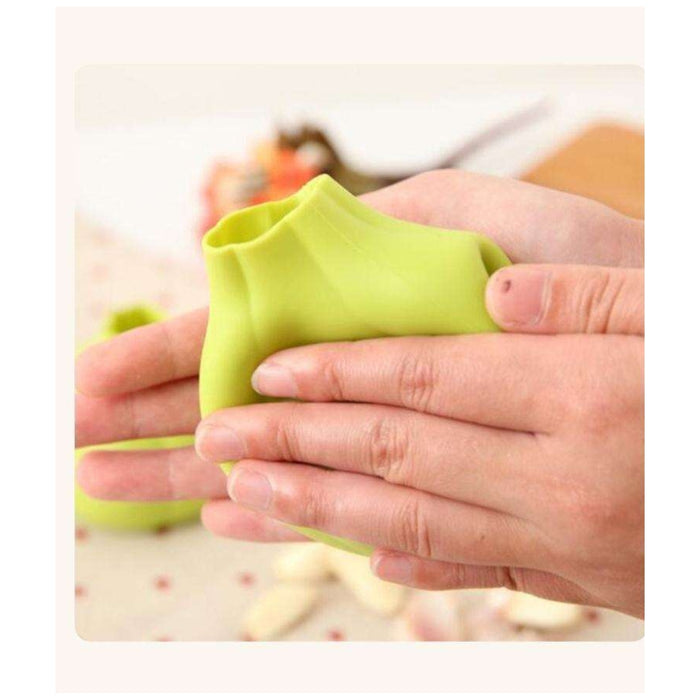 Digital Shoppy Professional Kitchen Gadgets Brand New Silicone Garlic Peeler and Huller Fruit & Vegetable Tools