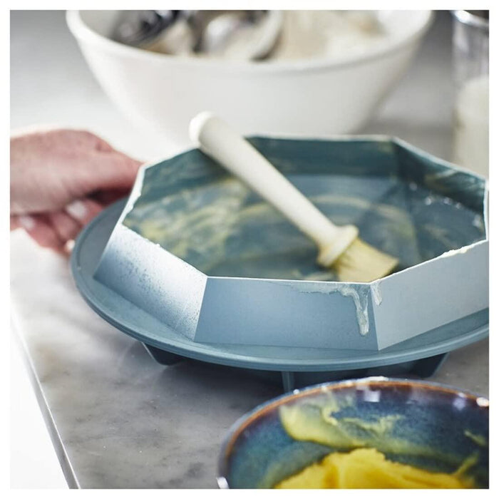 IKEA SMAKSAM/TÅRTBAK/VINTER Cake decoration set with Baking mould, diamond-shaped/silicone and Baking cup, Christmas pattern multicolour