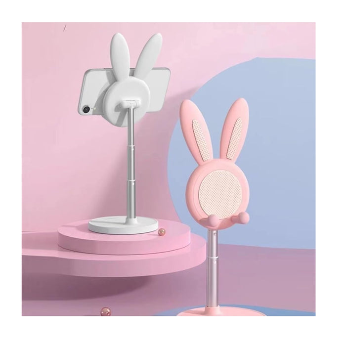 Two cartoon-style fans, one white and one pink, on a pastel background.