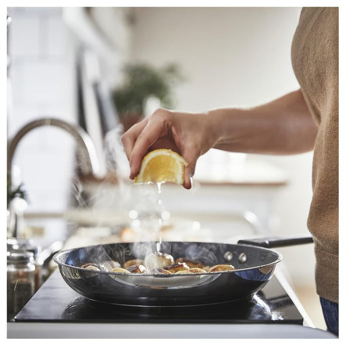 IKEA MIDDAGSMAT Non-Stick Frying Pan 24cm with Hand Towel 40x 70 cm