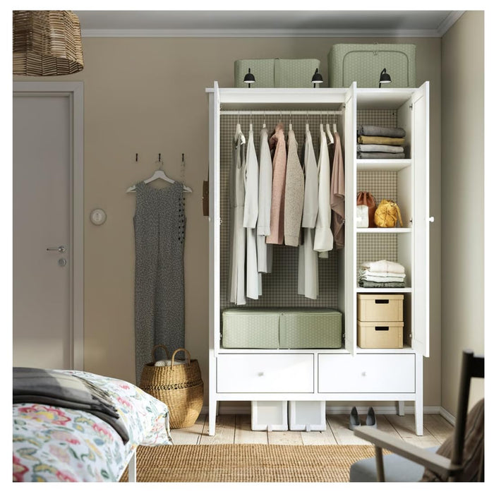 IKEA HEMMAFIXARE Storage case, flower/pale grey-green, 34x51x28 cm (13 ½x20x11) with AROMATISK Hand towel, green, 40x70 cm (16x28)