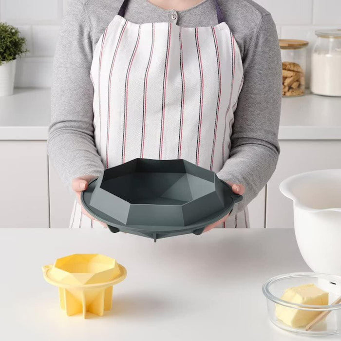 IKEA VINTER  Baking Cup, Christmas Pattern Multicolor. (Pack of 65) with  TÅRTBAK Baking Mould, Diamond-Shaped/Silicone.