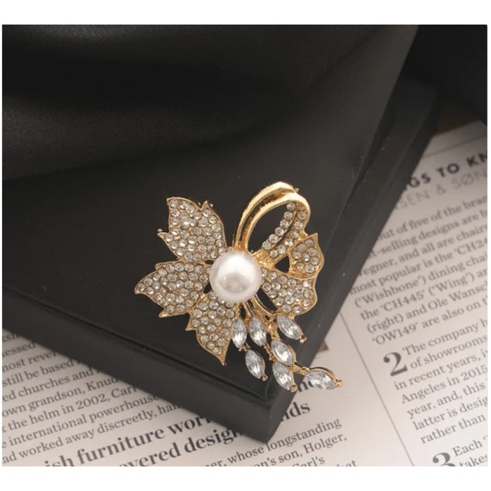 Digital Shoppy Elegant Crystal Brooch Pin