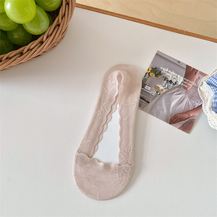 Digital Shoppy Maple Leaf Shallow Mouth Lace Invisible Terry Bottom Women's Low-cut Liners Socks 1 pair