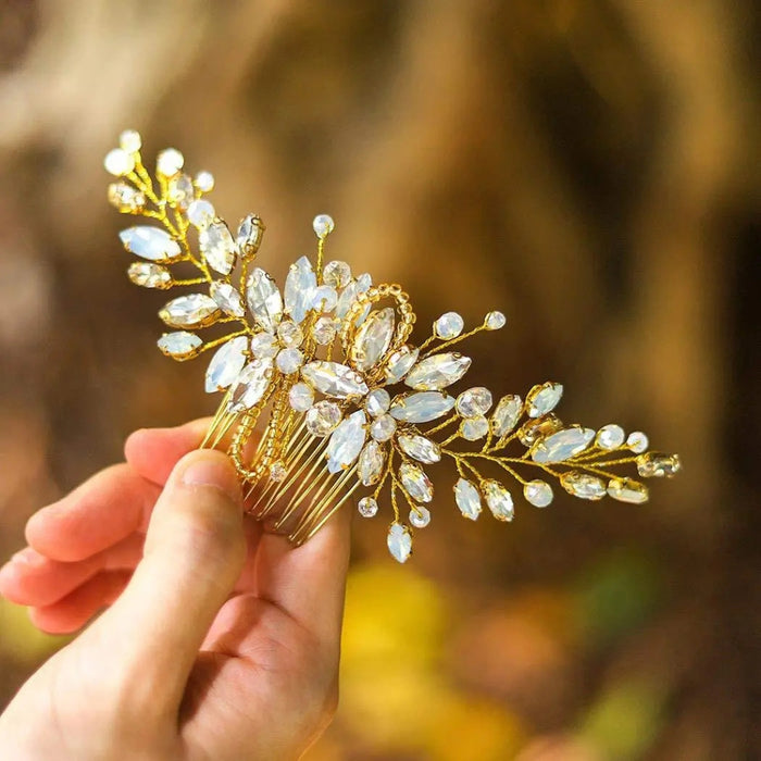 Digital Shoppy Silver Bridal Hair Comb – Handmade Diamond-Studded Headpiece