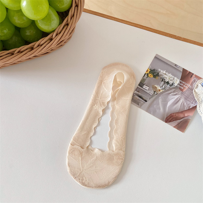 Digital Shoppy Maple Leaf Shallow Mouth Lace Invisible Terry Bottom Women's Low-cut Liners Socks 1 pair