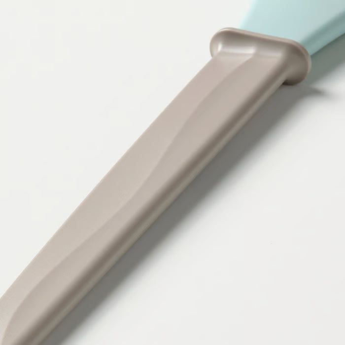  Close-up of IKEA BAKGLAD blue and grey silicone pastry brush showing dense bristle detail