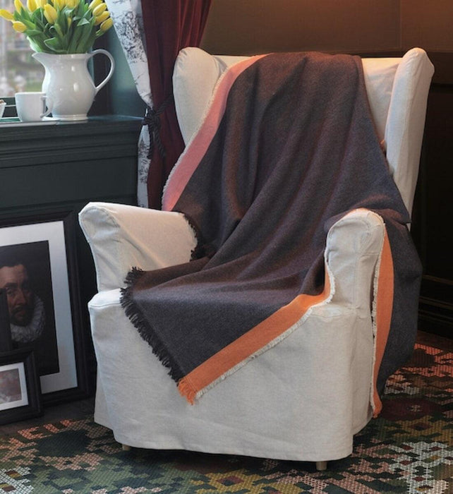 IKEA DEKORERA Throw, anthracite, 130x160 cm with RSPRUNGLIG Bedspread, white/black, 150x250 cm and  JÄTTEVALLMO Pillowcase, beige/dark grey, 50x80 cm