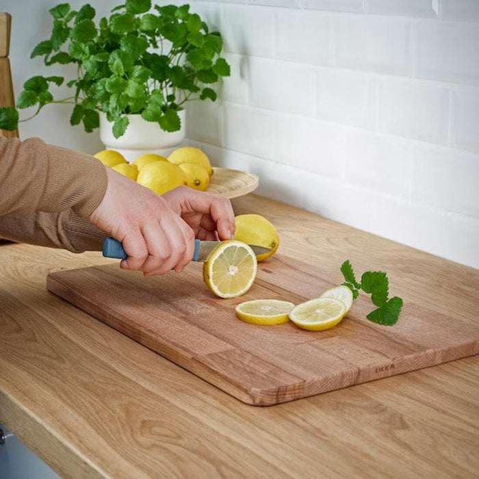 Modern kitchen knife set featuring TIGERBARB design.