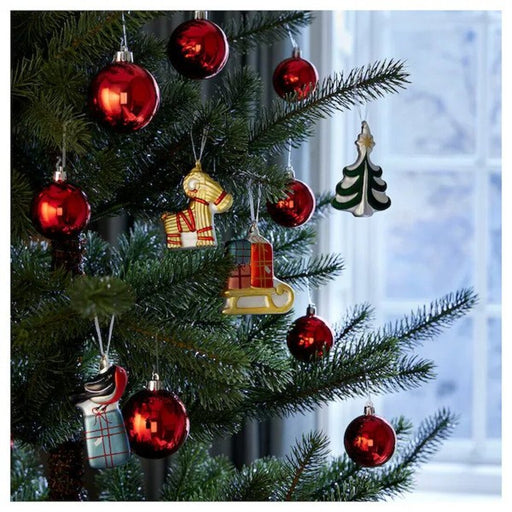 VINTERFINT red baubles beautifully hanging on a Christmas tree, adding elegance and warmth to the holiday decor-70557533