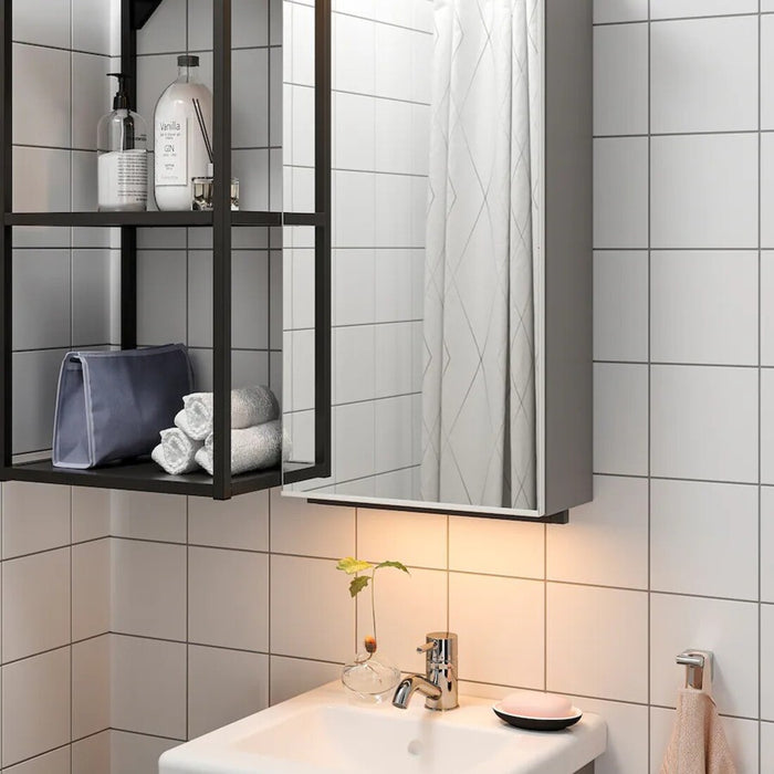 Modern IKEA SILVERGLANS LED bathroom strip light, 40 cm, offering dimmable and efficient lighting. 00511157
