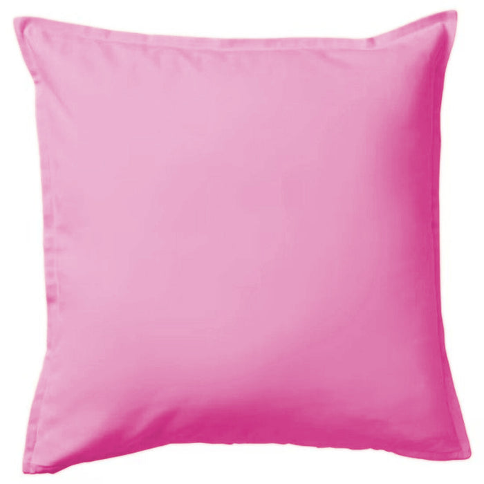 A simple yet elegant cushion cover in solid pink, crafted from durable and easy-to-clean materi-00554118