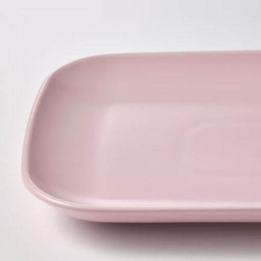 Closeup of the glossy finish on the IKEA FÄRGKLAR platter.