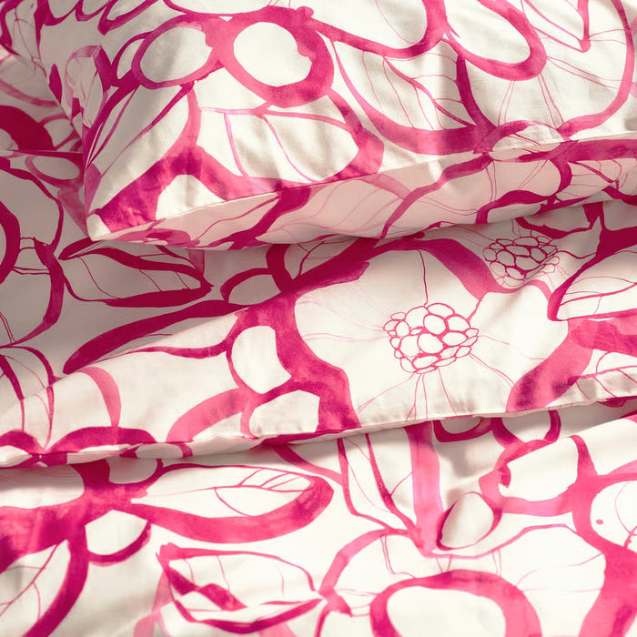 IKEA HÄRLIR duvet cover close-up showing pink floral pattern and fabric texture