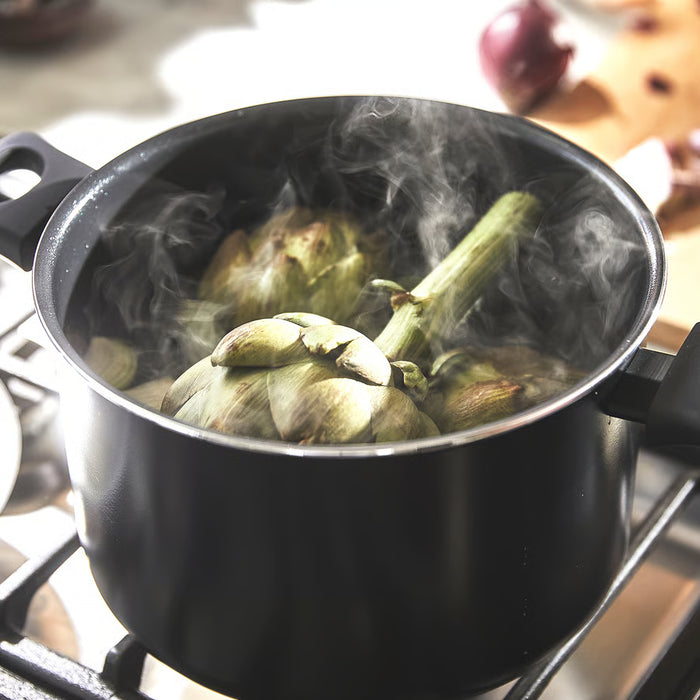 IKEA HEMLAGAD pot boiling artichokes with steam rising
