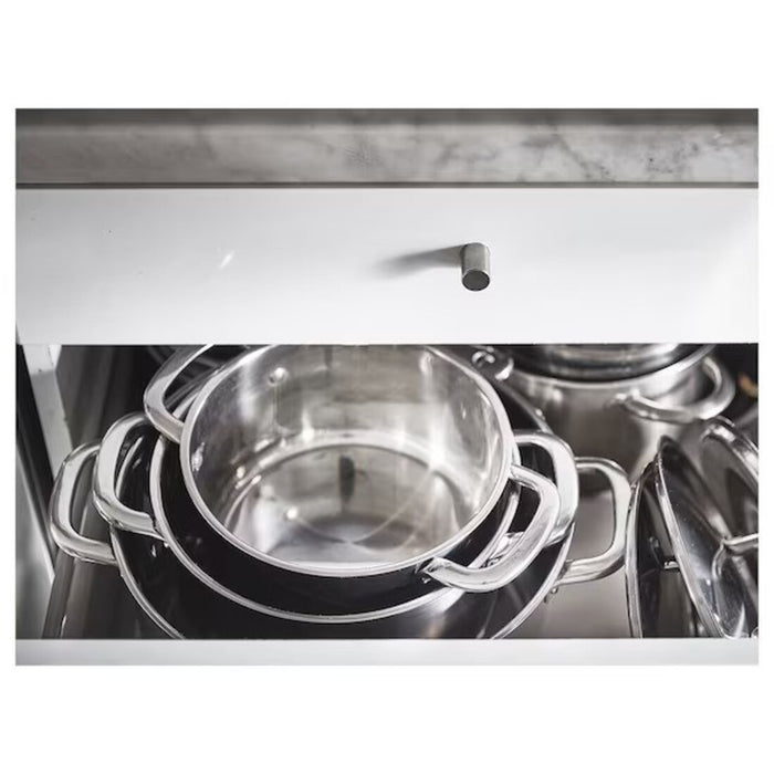 Essential cookware for everyday use - reliable, easy to clean, and designed for a delightful cooking experience