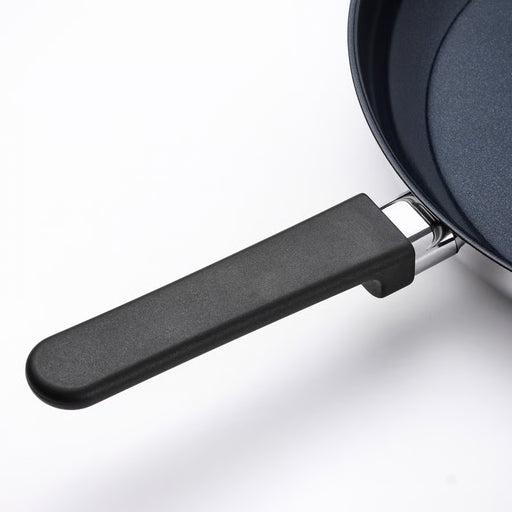 IKEA MIDDAGSMAT frying pan black finish with ergonomic phenolic handle side view