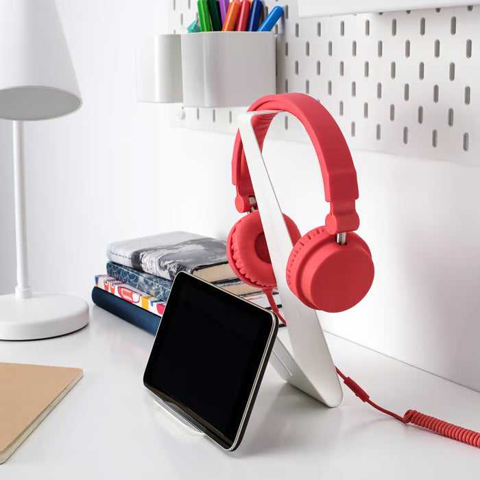 KEA MÖJLIGHET white stand on bedside table with mobile phone