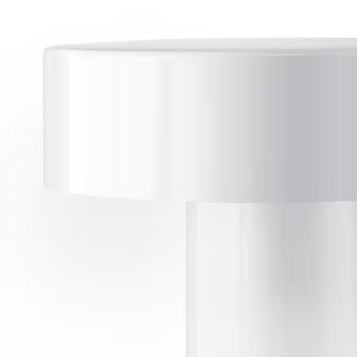 ikea Stylish white SOLVINDEN LED table lamp with a cone shape, suitable for outdoor use, battery-powered, 20 cm -40571899