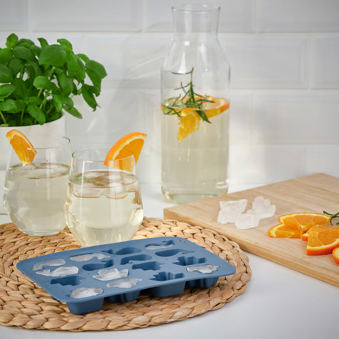 Summery drink setup with citrus ice cubes made using the IKEA SURSÖT tray
