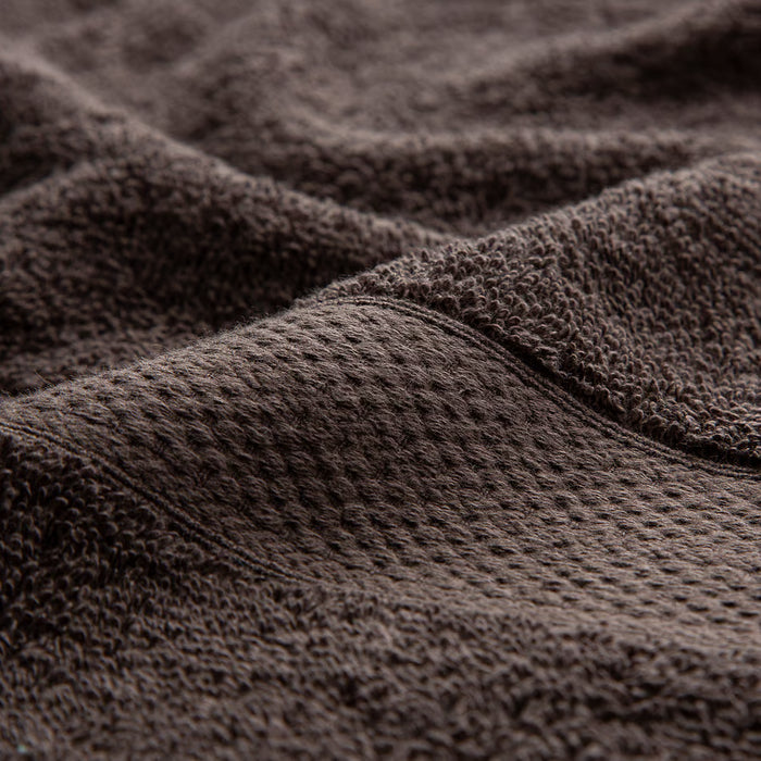 Close-up of folded IKEA VITBACKEN bath towel showing thick, soft cotton terry weave