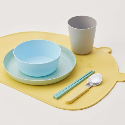 Elevate your dining experience with our modern and sleek silicone rubber place mats from IKEA. 60517910