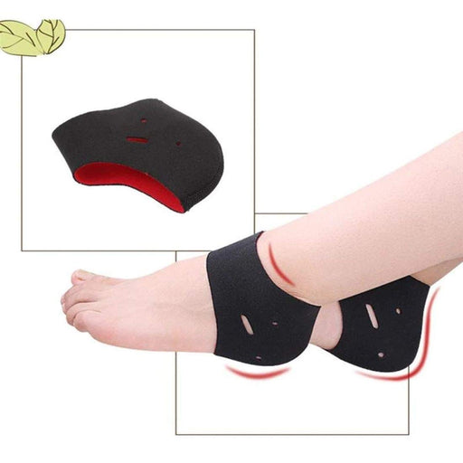 Heel warm protector: A pair of fleece-lined foot sleeves that cover the heels and ankles.