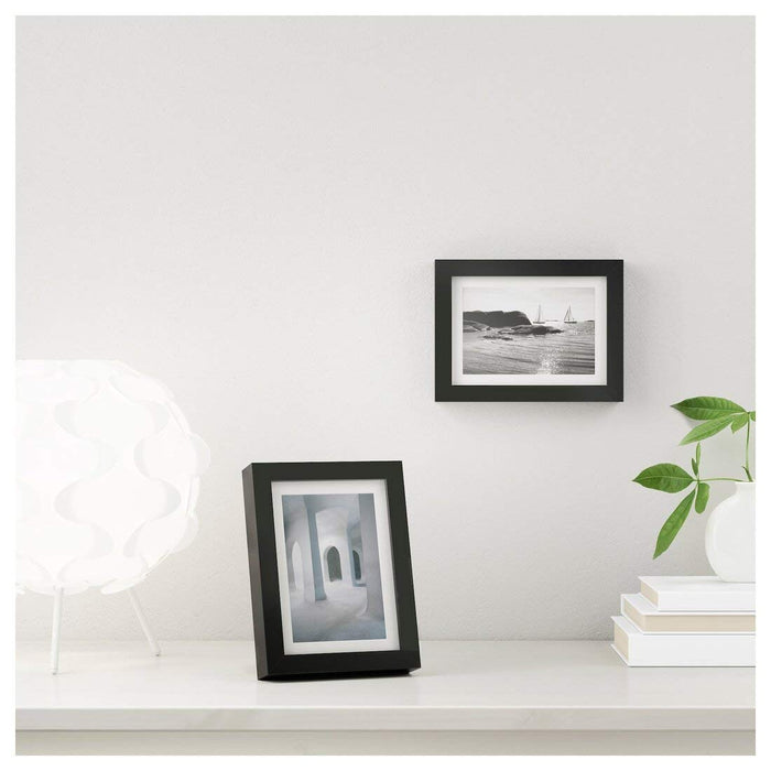 A timeless photo frame that adds a touch of sophistication to your decor 40378397
