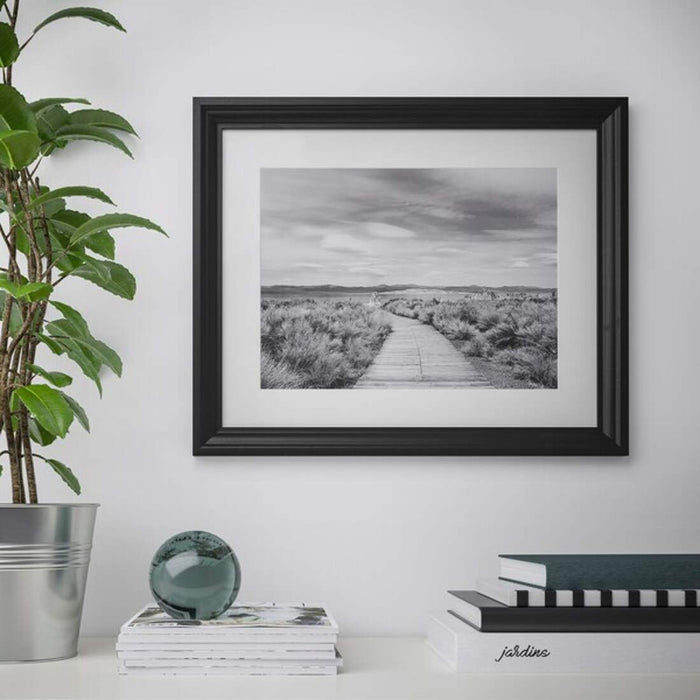 A timeless grey photo frame that adds a touch of sophistication to your decor 10427629