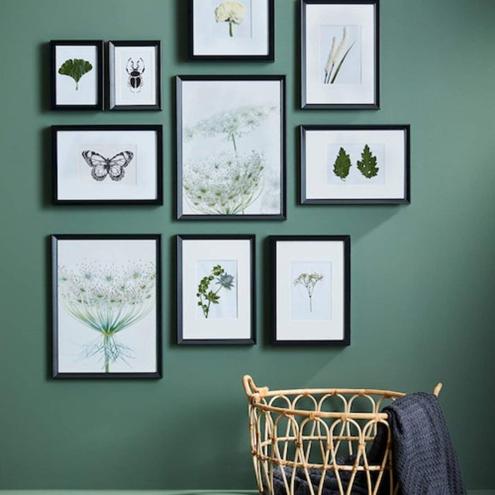 Make your photos stand out with the clean and minimalist design of a black 30x40cm photo frame from IKEA 10387119