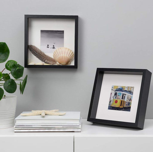 A simple and understated photo frame with a natural finish, perfect for a more minimalist look 60459123