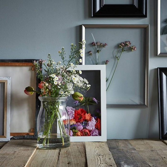 Display your favorite memories or artwork in the elegant and timeless Silver-colour Frame (40x50 cm) from IKEA 30297434