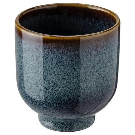 A minimalist plant pot with a matte finish and a clean, modern design.  ‎40496843