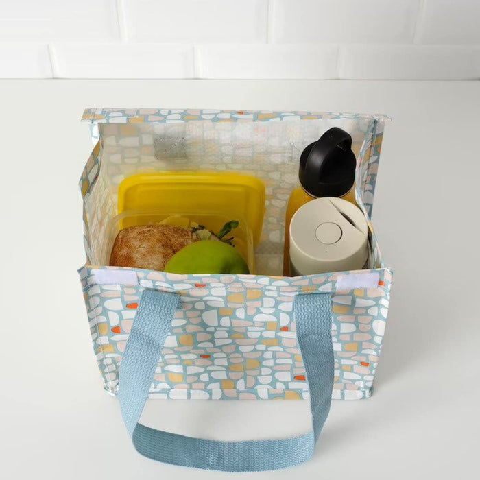 Stay cool and organized with this spacious and lunch bag from IKEA 00515457