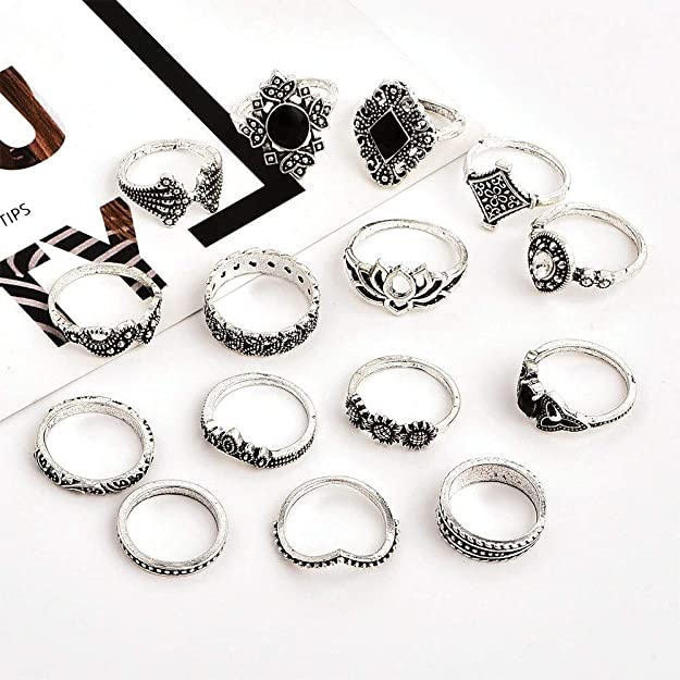 Luxurious Round Cut Wedding Ring Set For Women In Sterling Silver