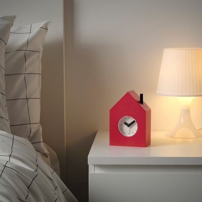 An easy-to-use alarm clock with a bright display 40498125