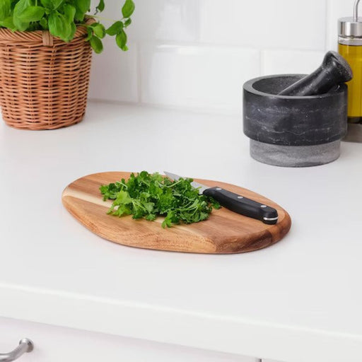 A bamboo chopping board with a sturdy and durable surface, ideal for preparing food in the kitchen 80503361       