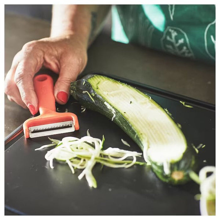 High-quality vegetable cutters from IKEA for easy meal prep. 20529378