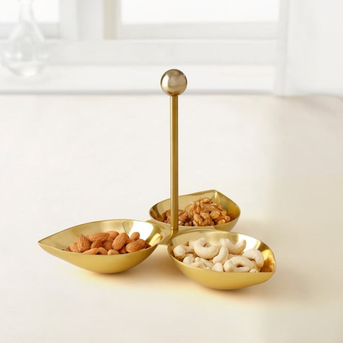 These unique and elegant stands are perfect for displaying kaju, biscuits and more 80524660