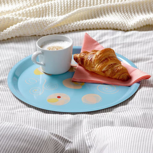 A plastic tray with compartments, containing an assortment of snacks and drinks patterned/light blue, 32 cm (13 ") 00515952