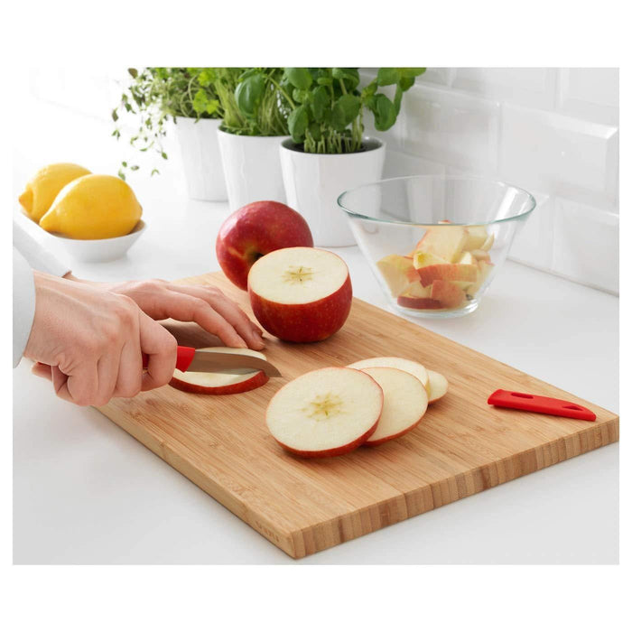 Versatile kitchen essentials: IKEA's potato peeler and paring knife 40233253-80287668-40287665